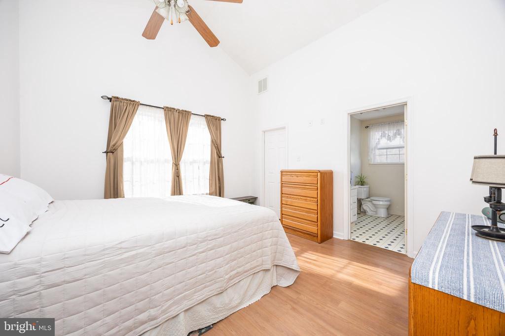 10518 Harrison Rd
