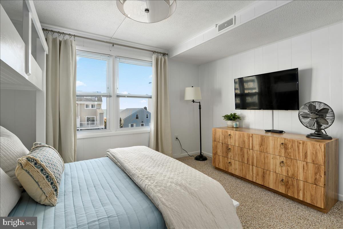 12102 ASSAWOMAN DRIVE 207B SEA LOFT