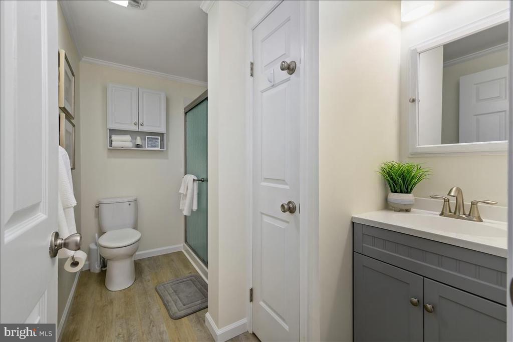 12102 ASSAWOMAN DRIVE 207B SEA LOFT