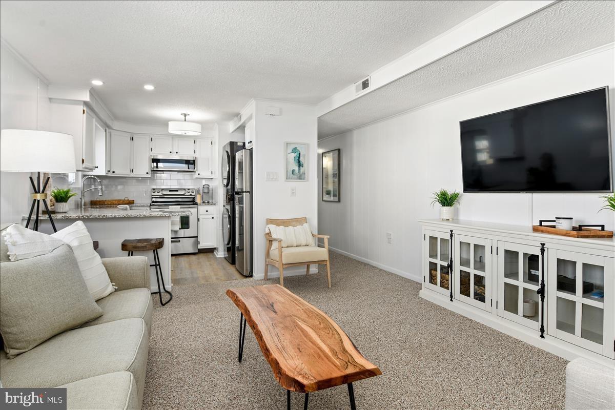 12102 ASSAWOMAN DRIVE 207B SEA LOFT