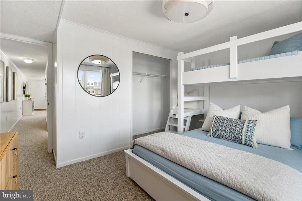 12102 ASSAWOMAN DRIVE 207B SEA LOFT