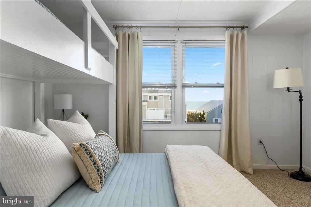 12102 ASSAWOMAN DRIVE 207B SEA LOFT