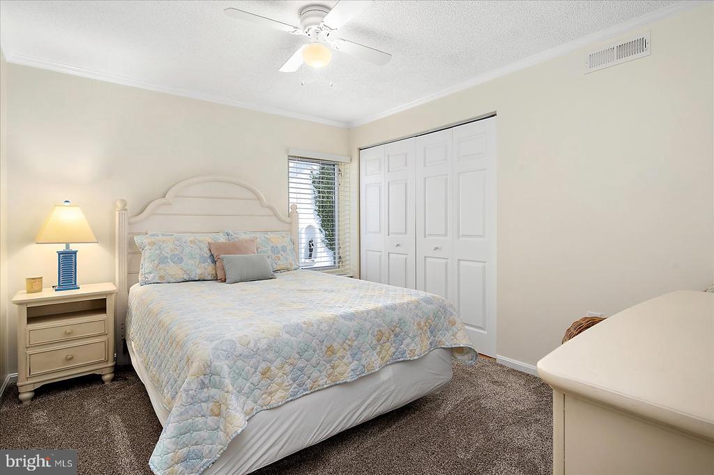 9 37TH STREET 301