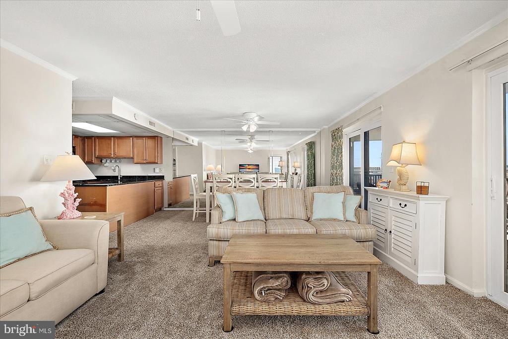 9 37TH STREET 301