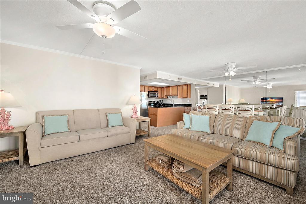 9 37TH STREET 301