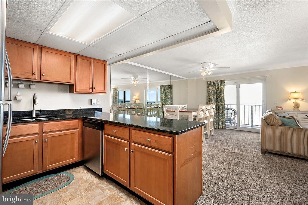 9 37TH STREET 301