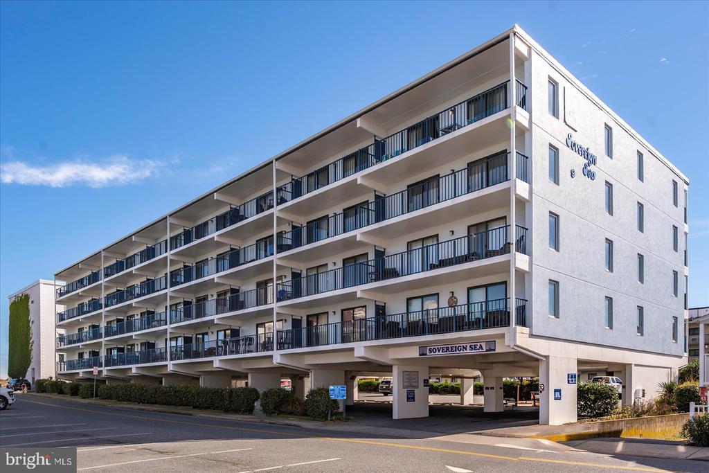 9 37TH STREET 301