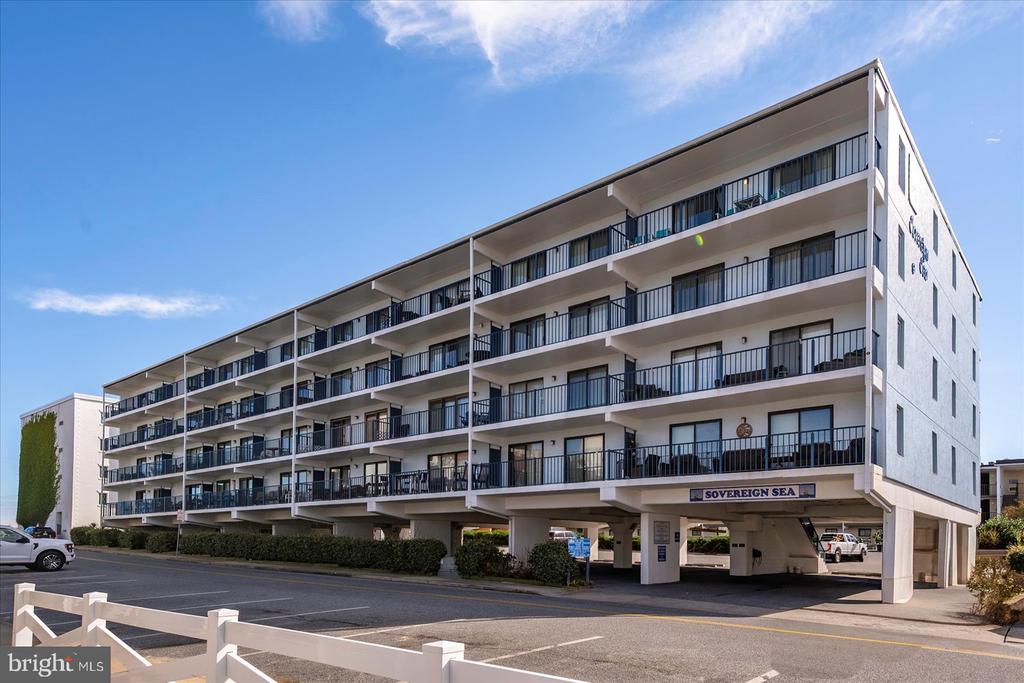 9 37TH STREET 301