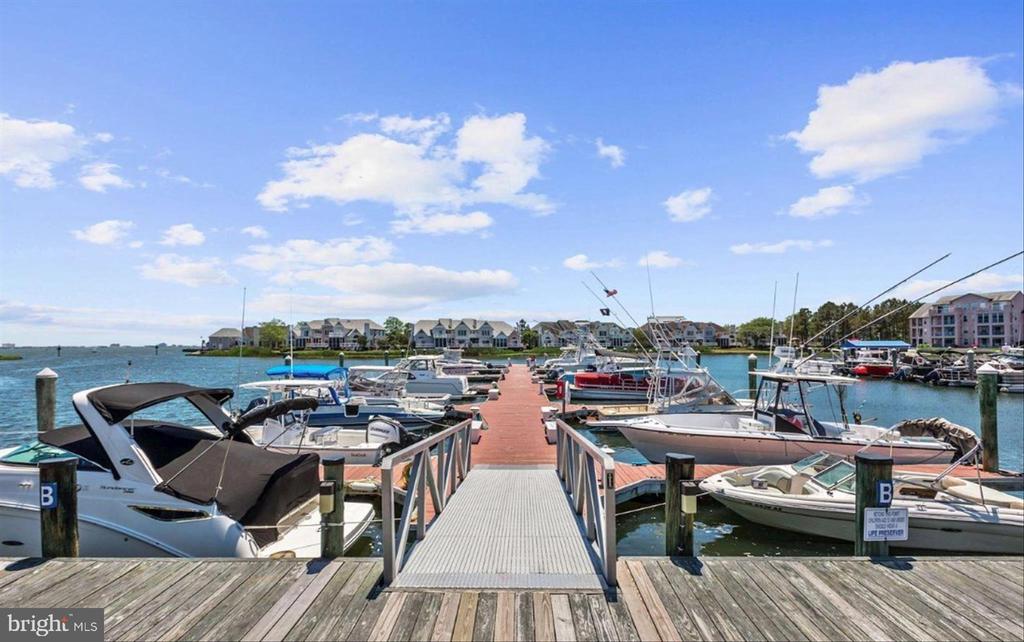 2 DINGHY COURT