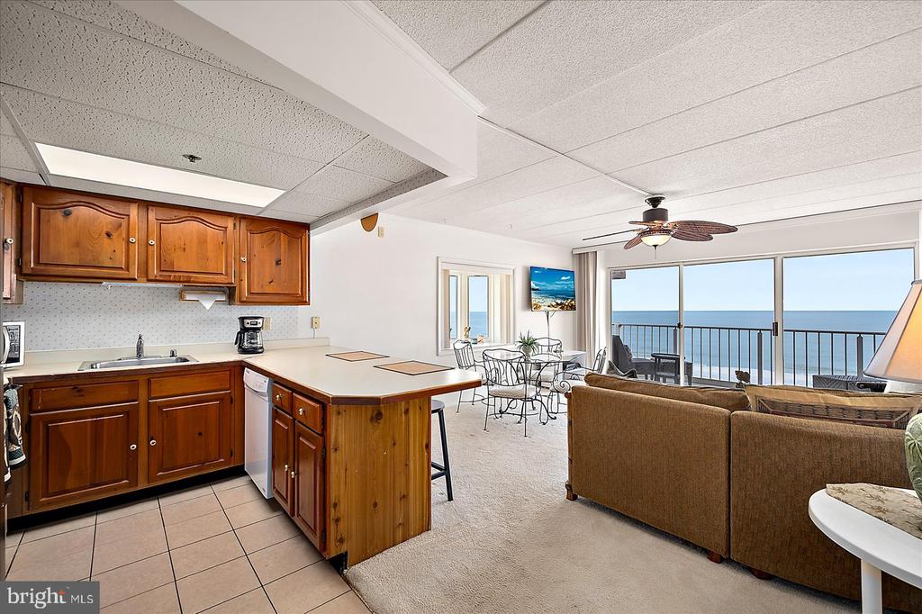 6109 ATLANTIC AVENUE 501