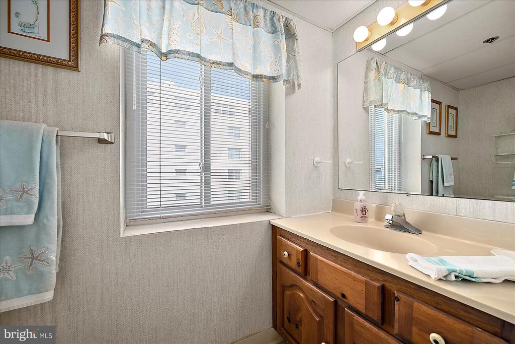 6109 ATLANTIC AVENUE 501