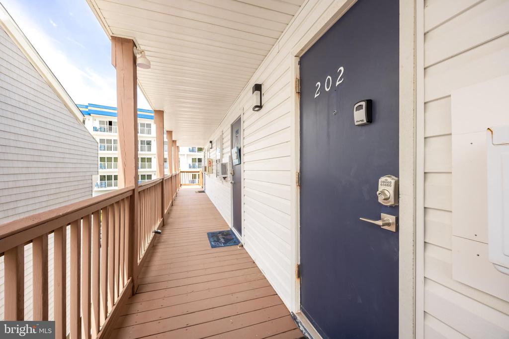 11 91ST STREET 202