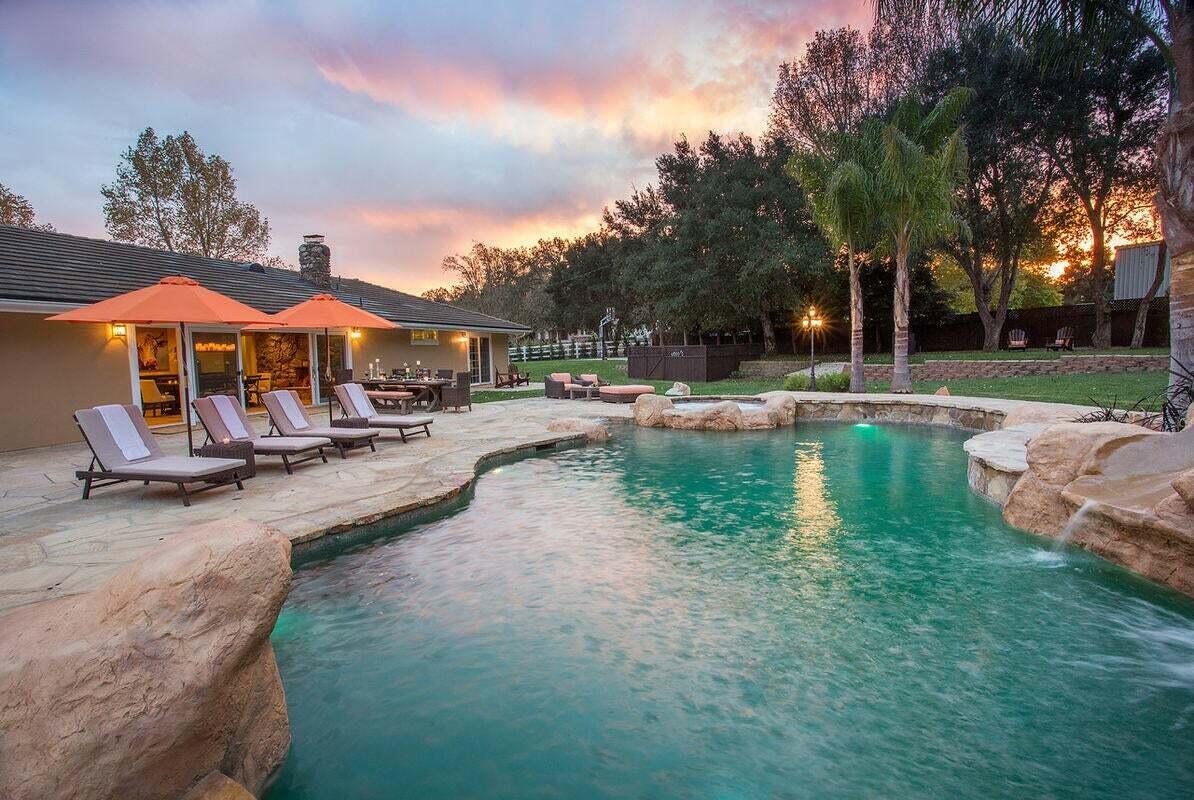 2379 Janin Way
