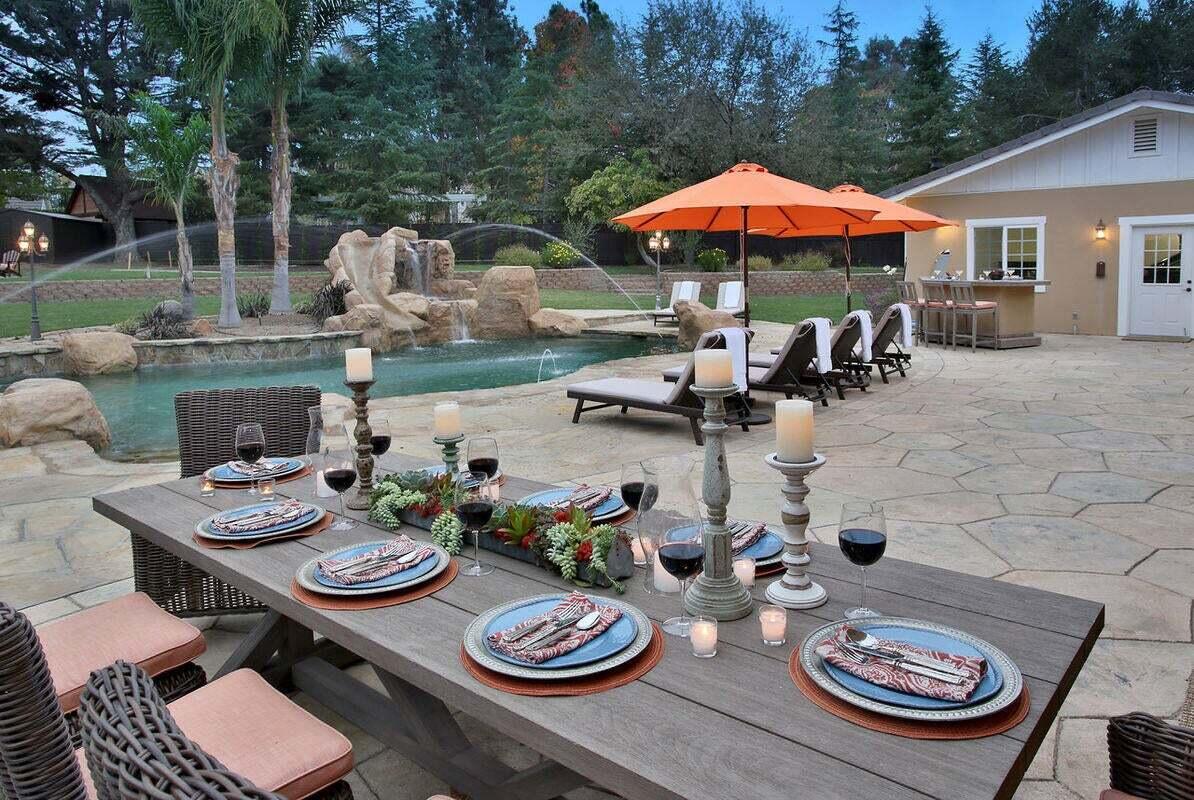 2379 Janin Way