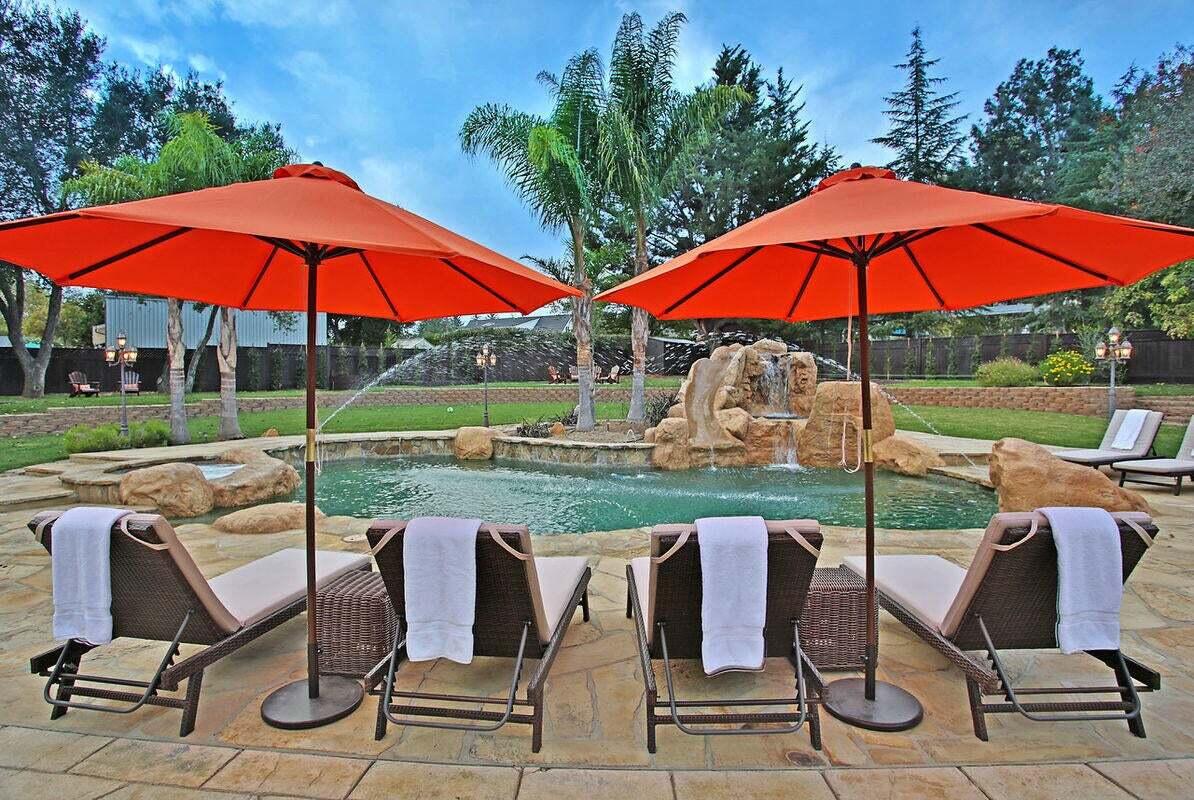2379 Janin Way