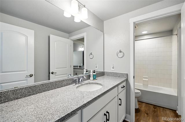 18212 W 95th Place