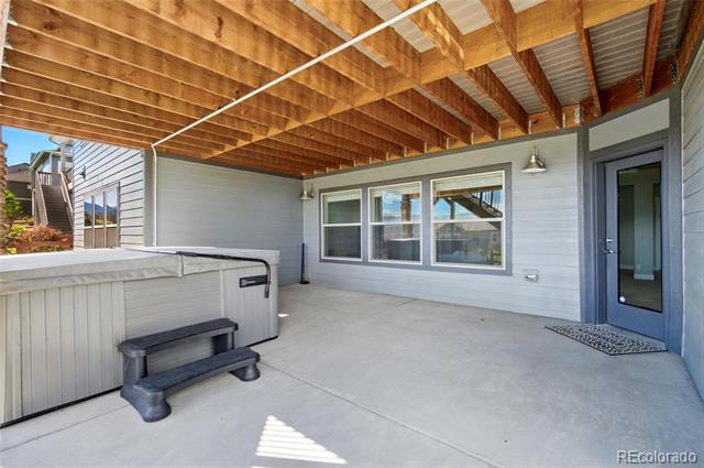 18212 W 95th Place