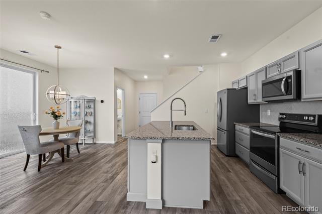 13731 Ash Circle
