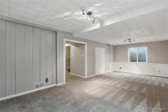 8056 Meadowdale Square
