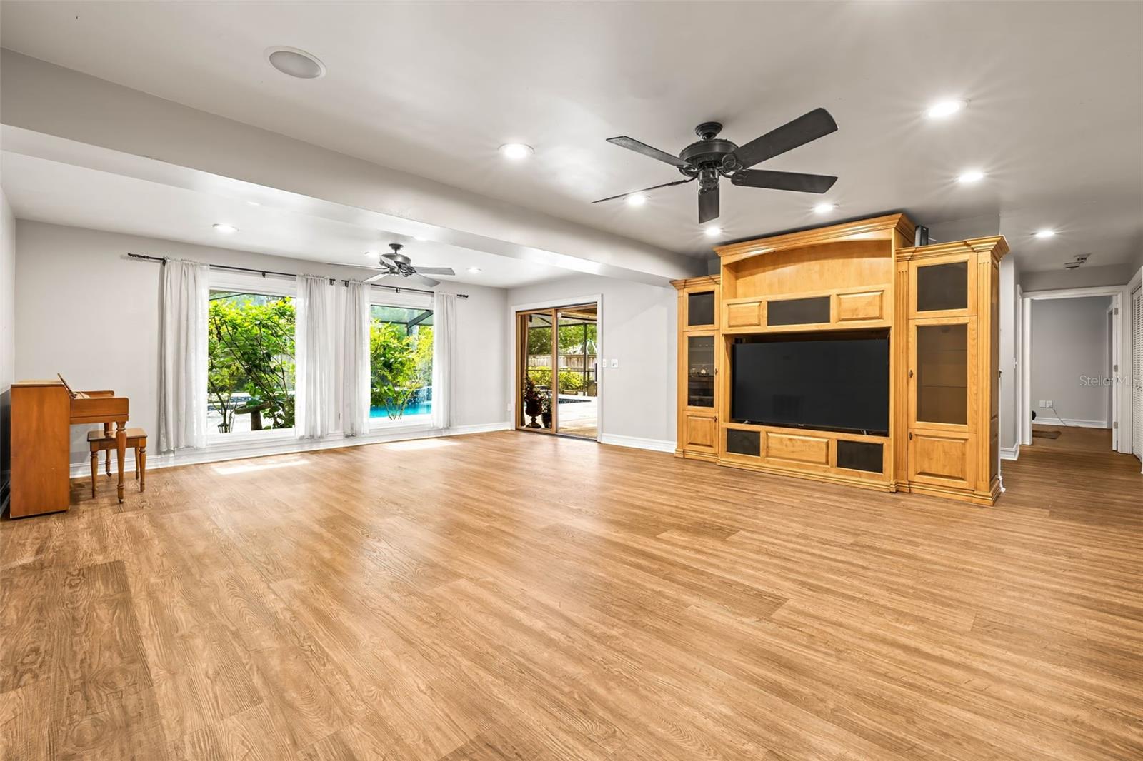 11804 CARROLLWOOD VILLAGE CV