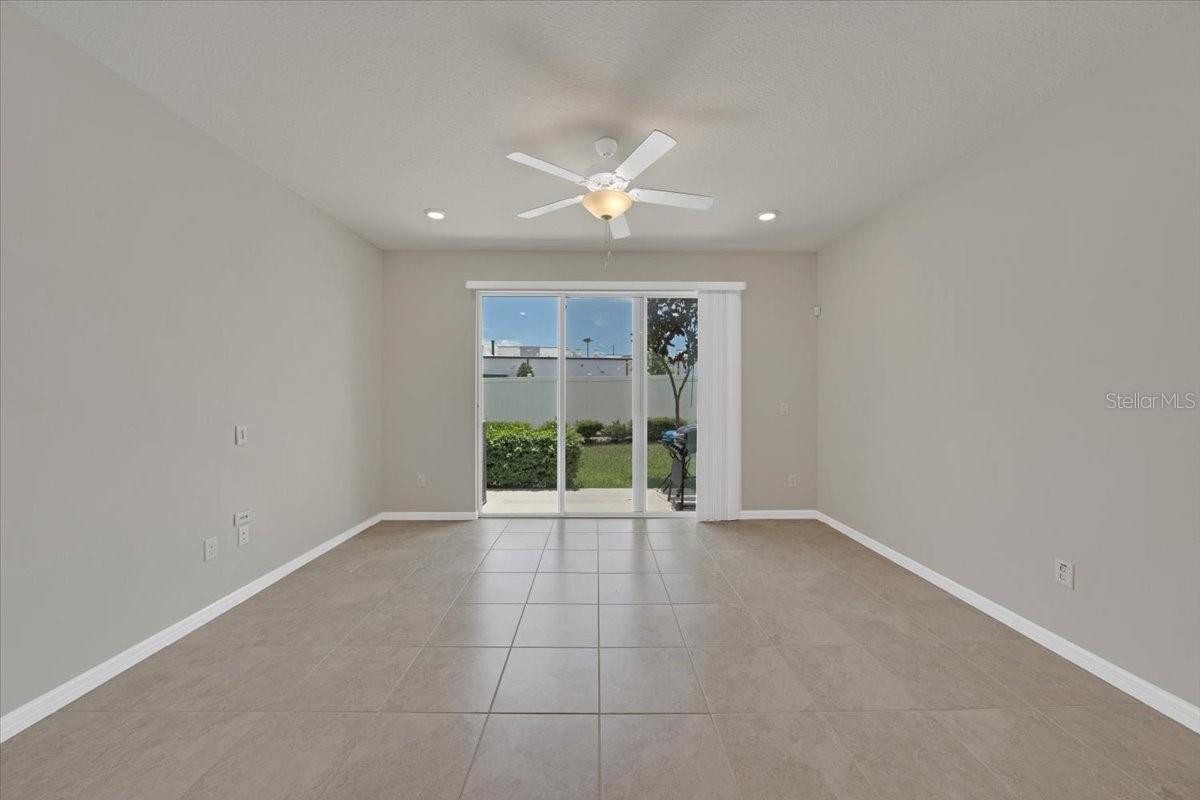 2906 DEER PINE TRL