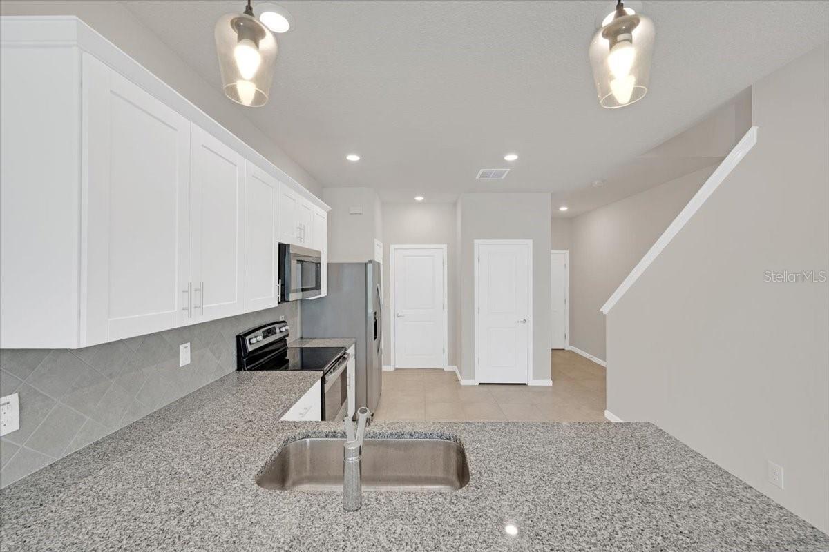 2906 DEER PINE TRL