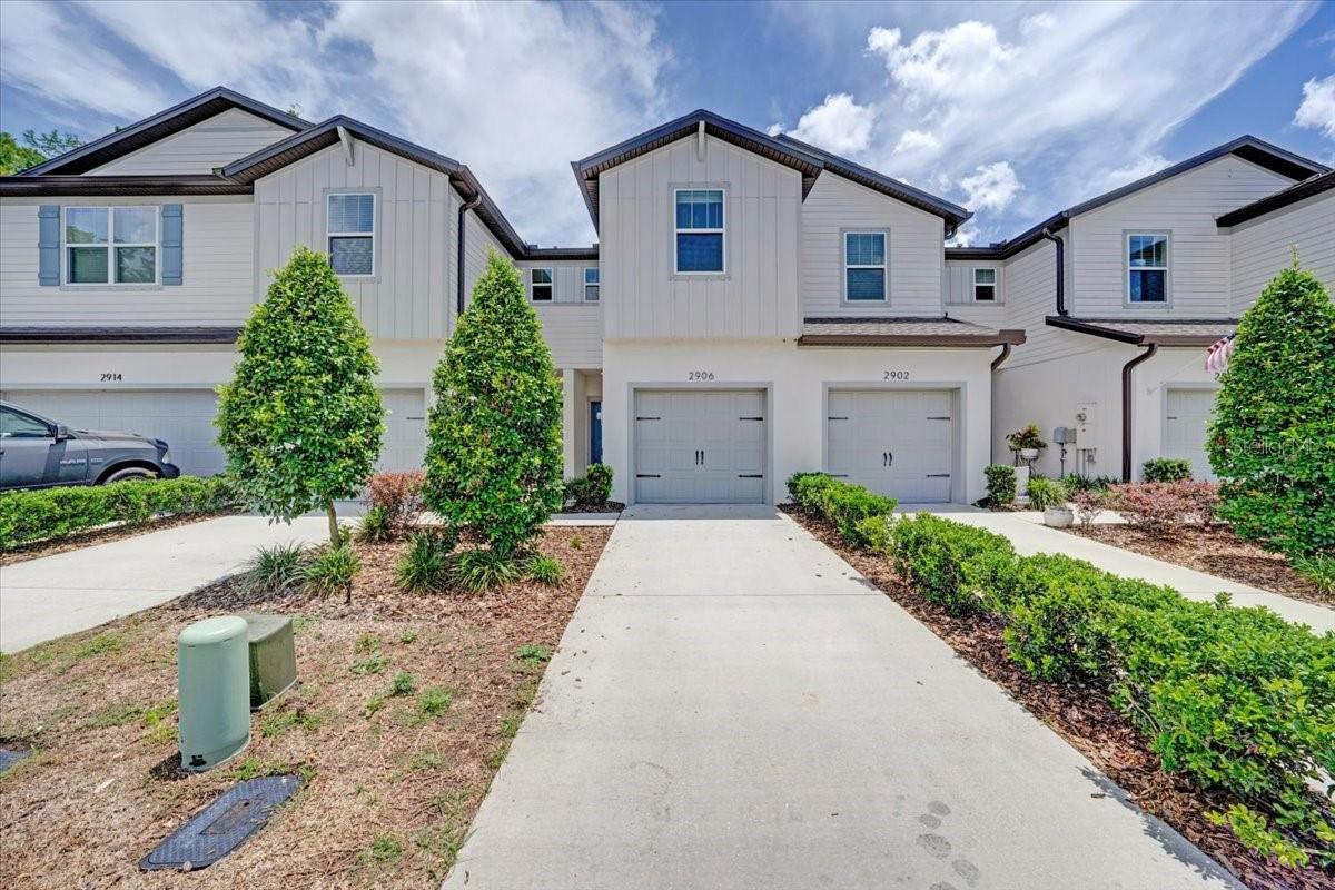 2906 DEER PINE TRL