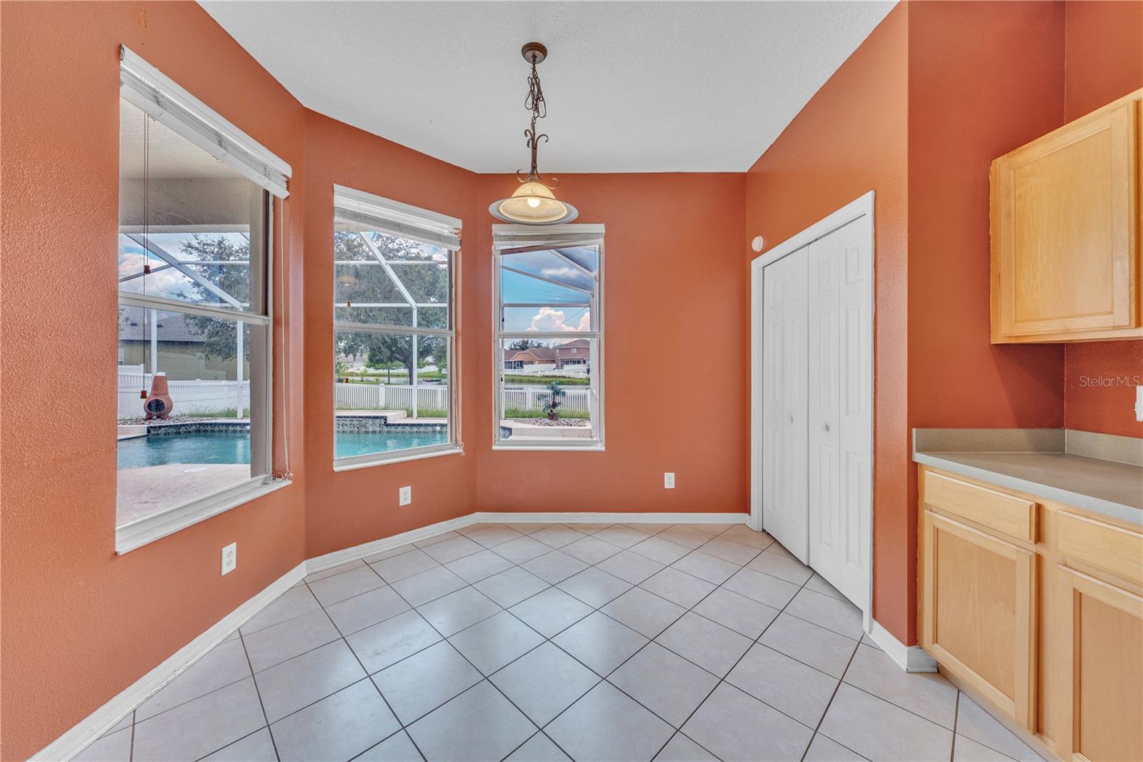 8304 MOCCASIN TRAIL DR