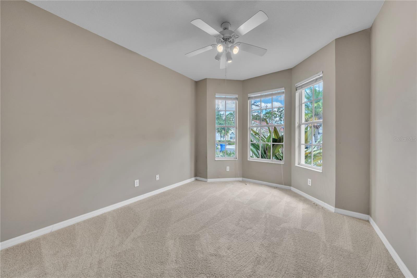 8304 MOCCASIN TRAIL DR