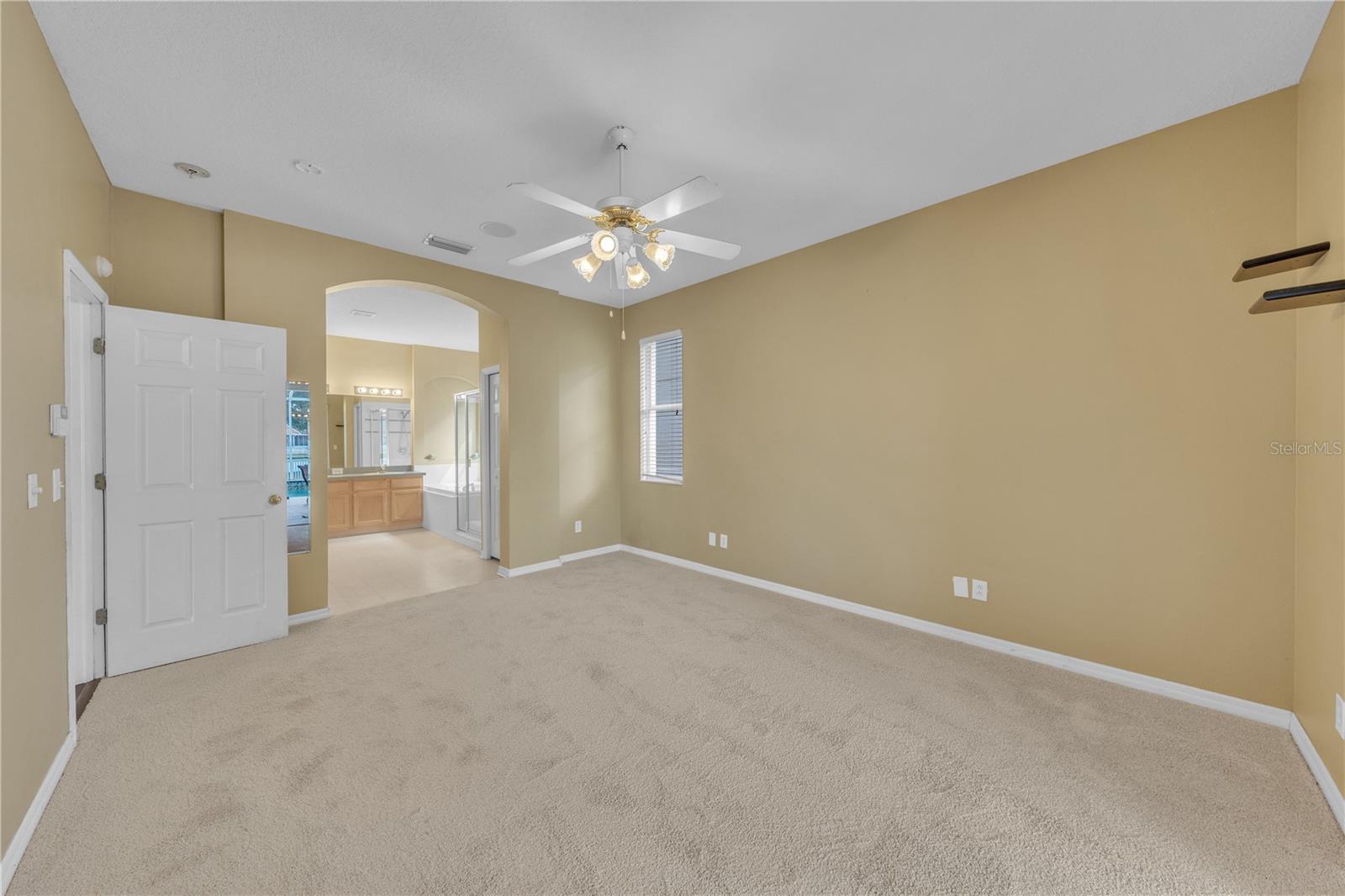 8304 MOCCASIN TRAIL DR