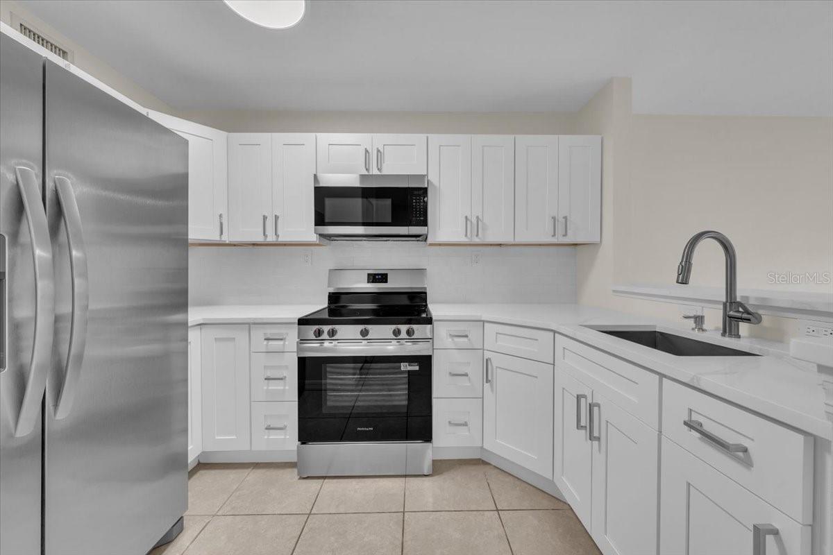 2424 W TAMPA BAY BLVD #H106