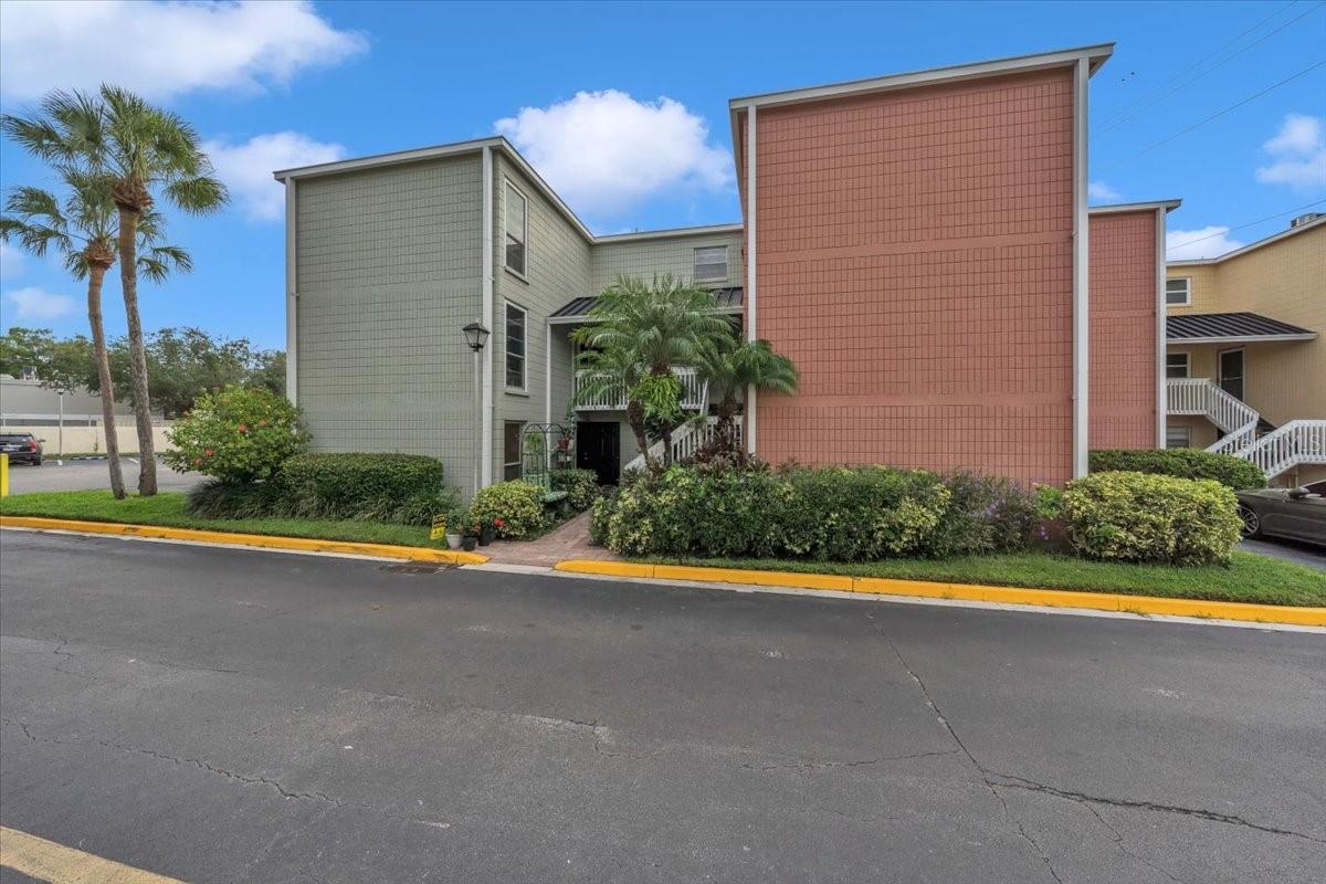 2424 W TAMPA BAY BLVD #H106