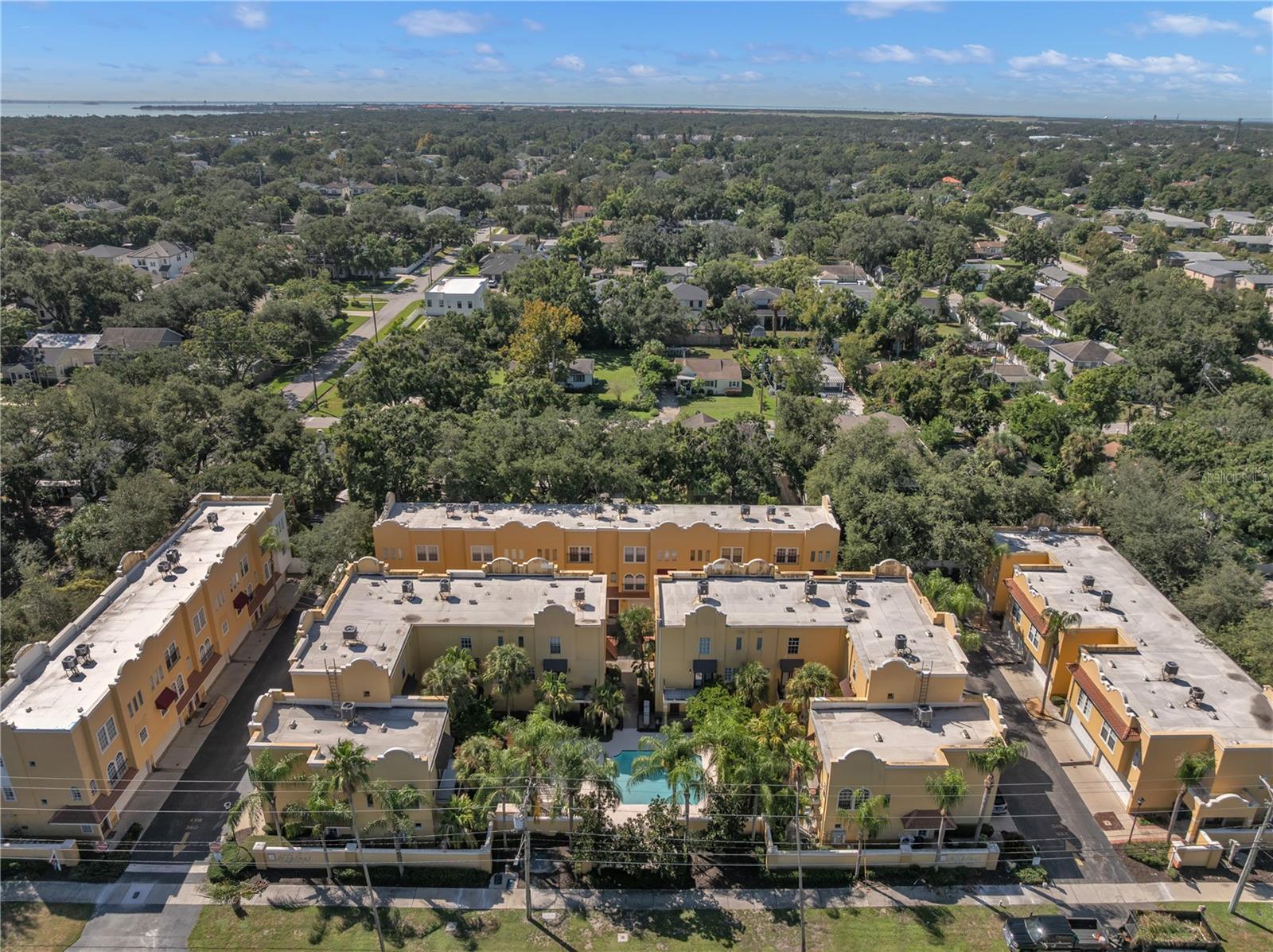3321 LAS CAMPOS PL