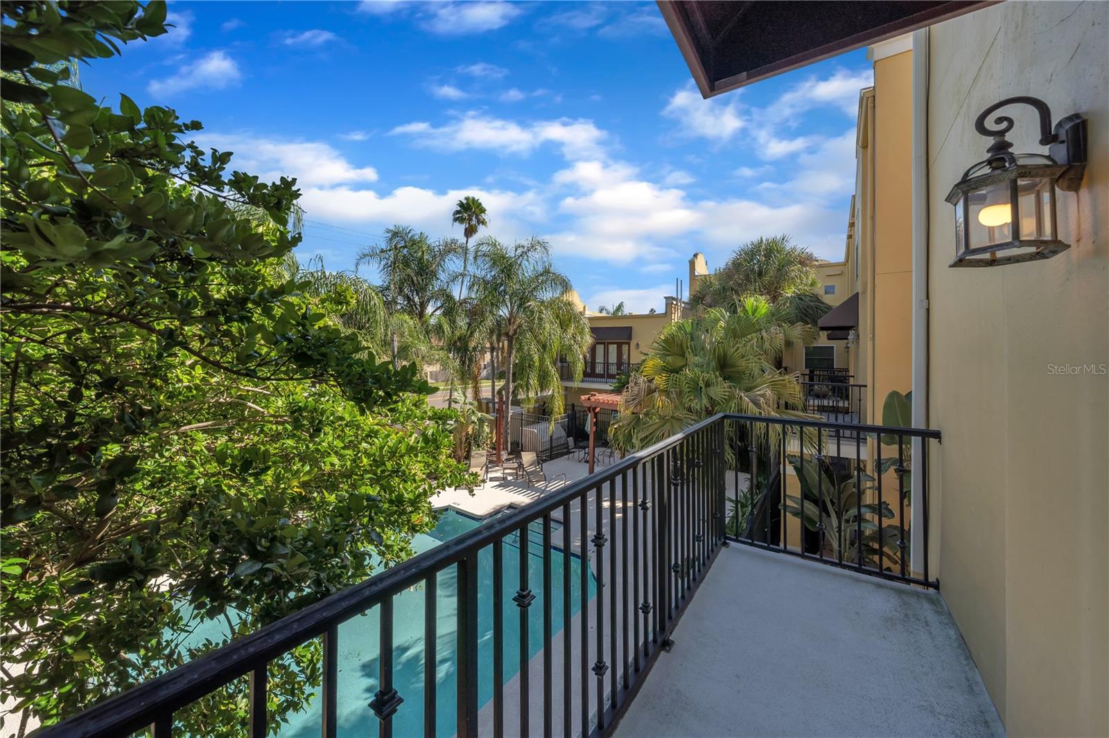 3321 LAS CAMPOS PL