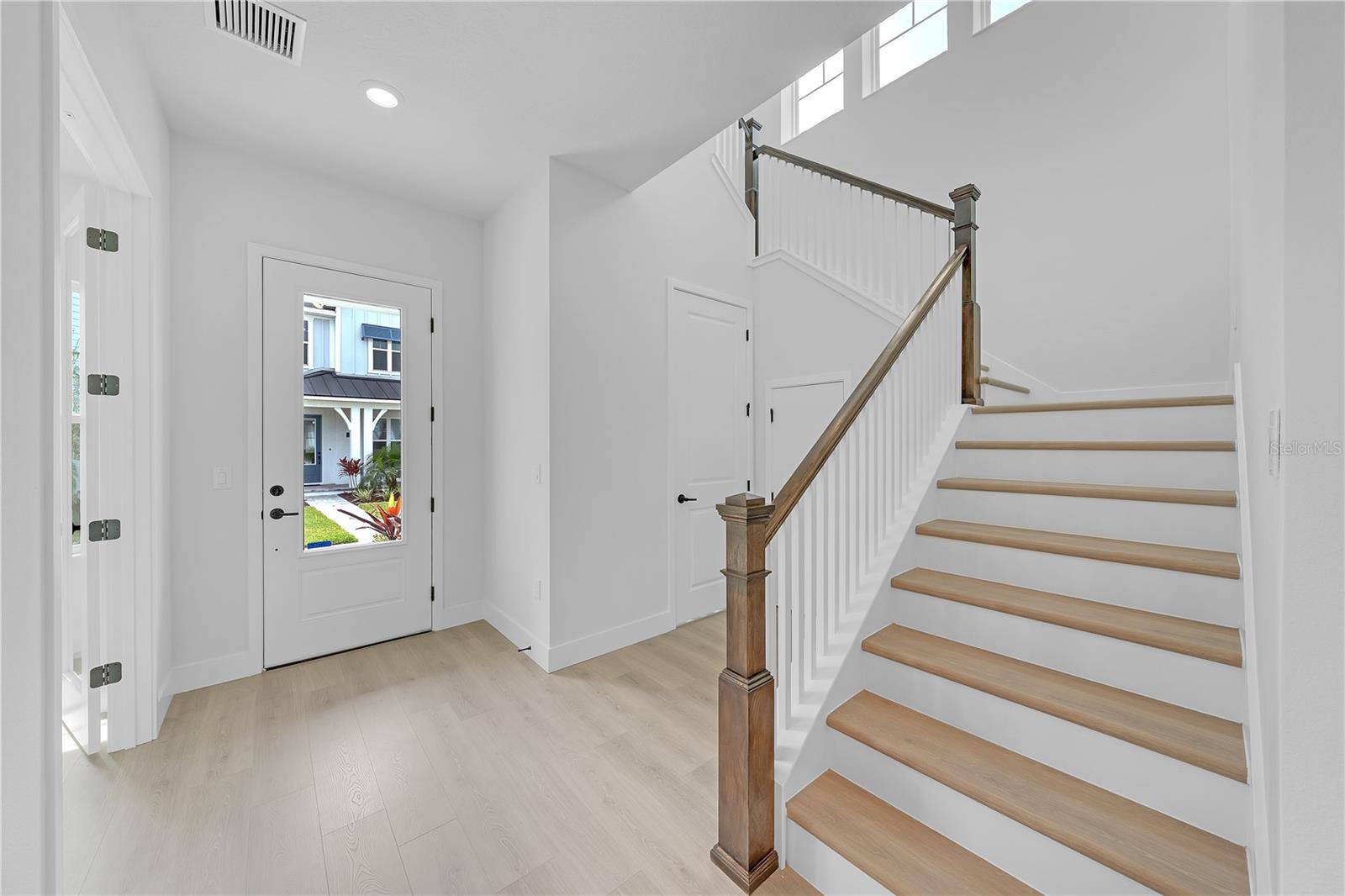 7267 KODIAK LN