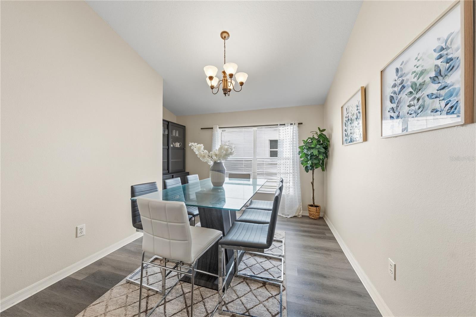 3324 MANOR COVE CIR