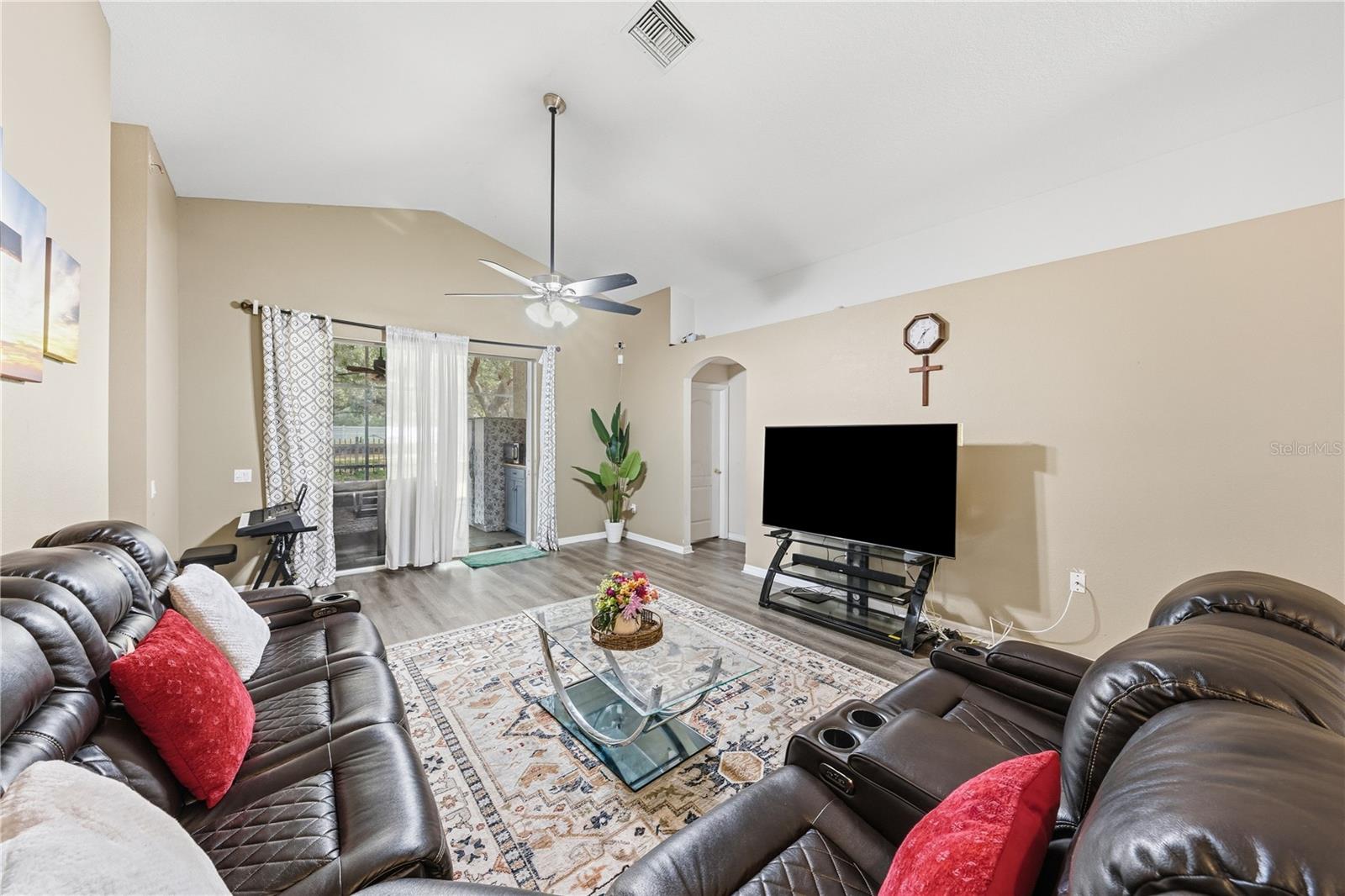 3324 MANOR COVE CIR