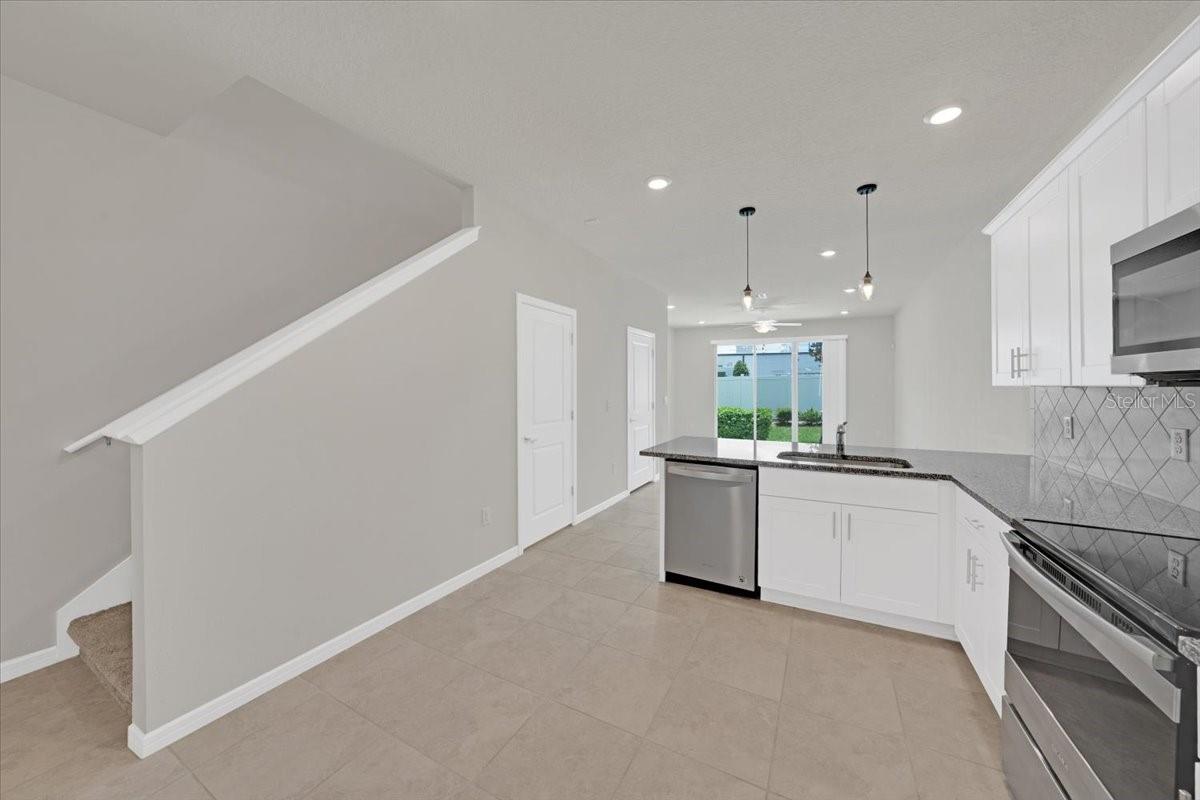 2906 DEER PINE TRL