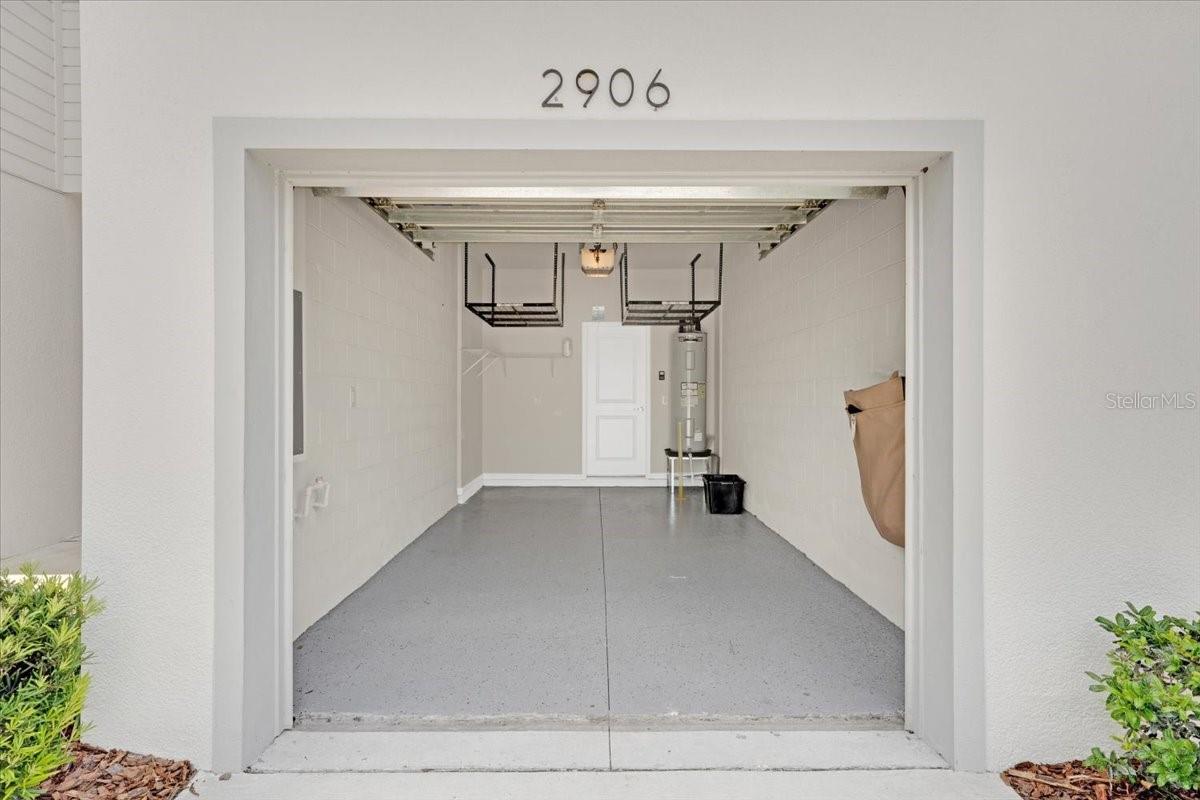 2906 DEER PINE TRL