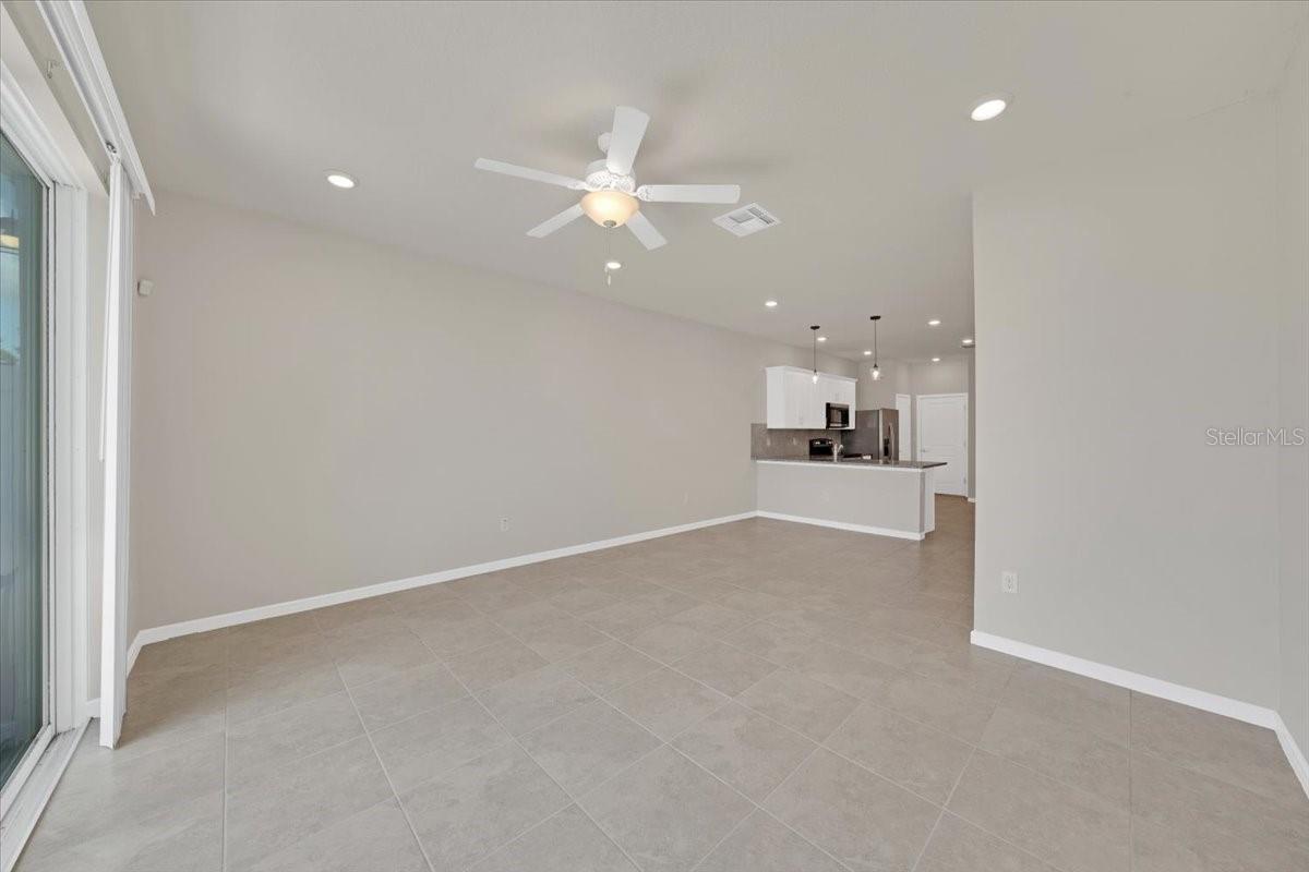 2906 DEER PINE TRL