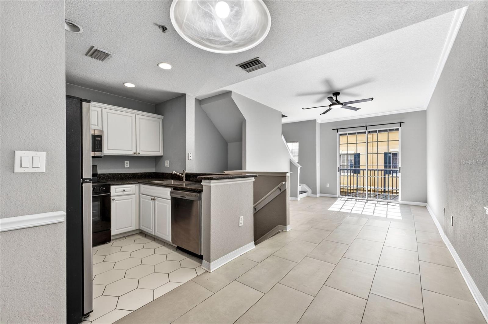 105 BRADFORD BEACH CT #105