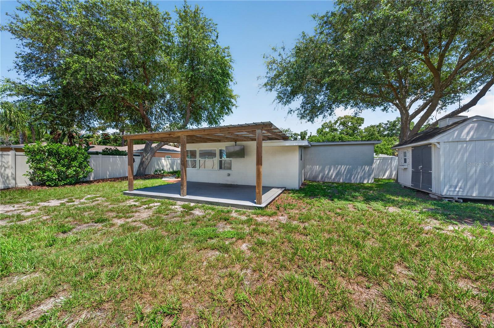 3906 W BAY VISTA AVE