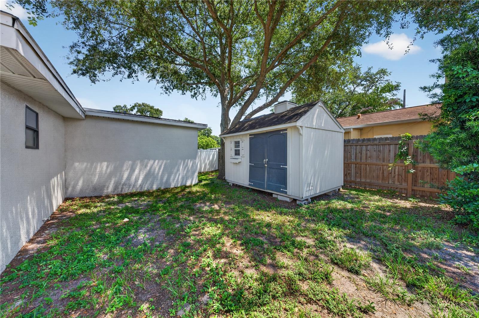 3906 W BAY VISTA AVE