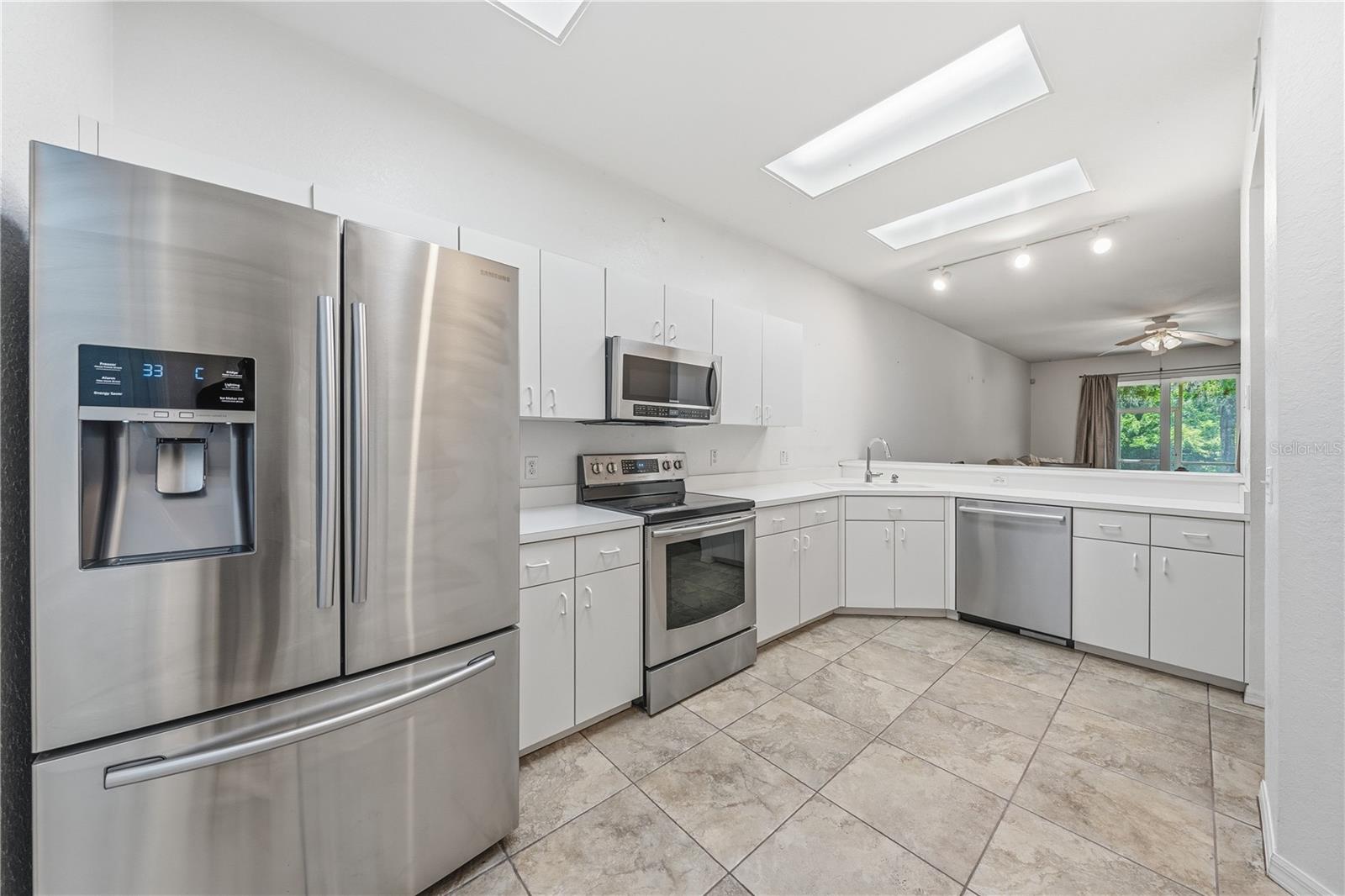 22128 LITTLE LAGOON CT