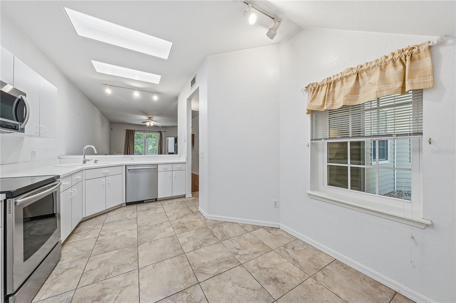22128 LITTLE LAGOON CT