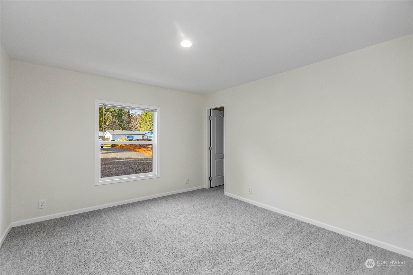 800 E Lakeshore Drive W