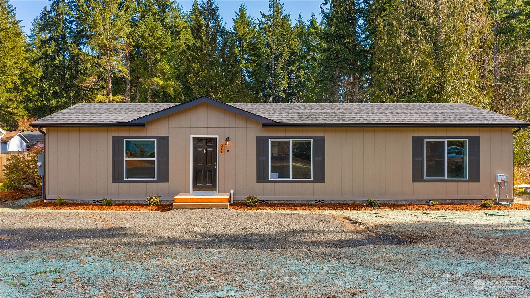 800 E Lakeshore Drive W