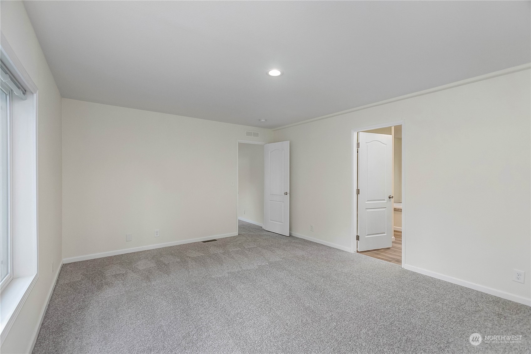 800 E Lakeshore Drive W