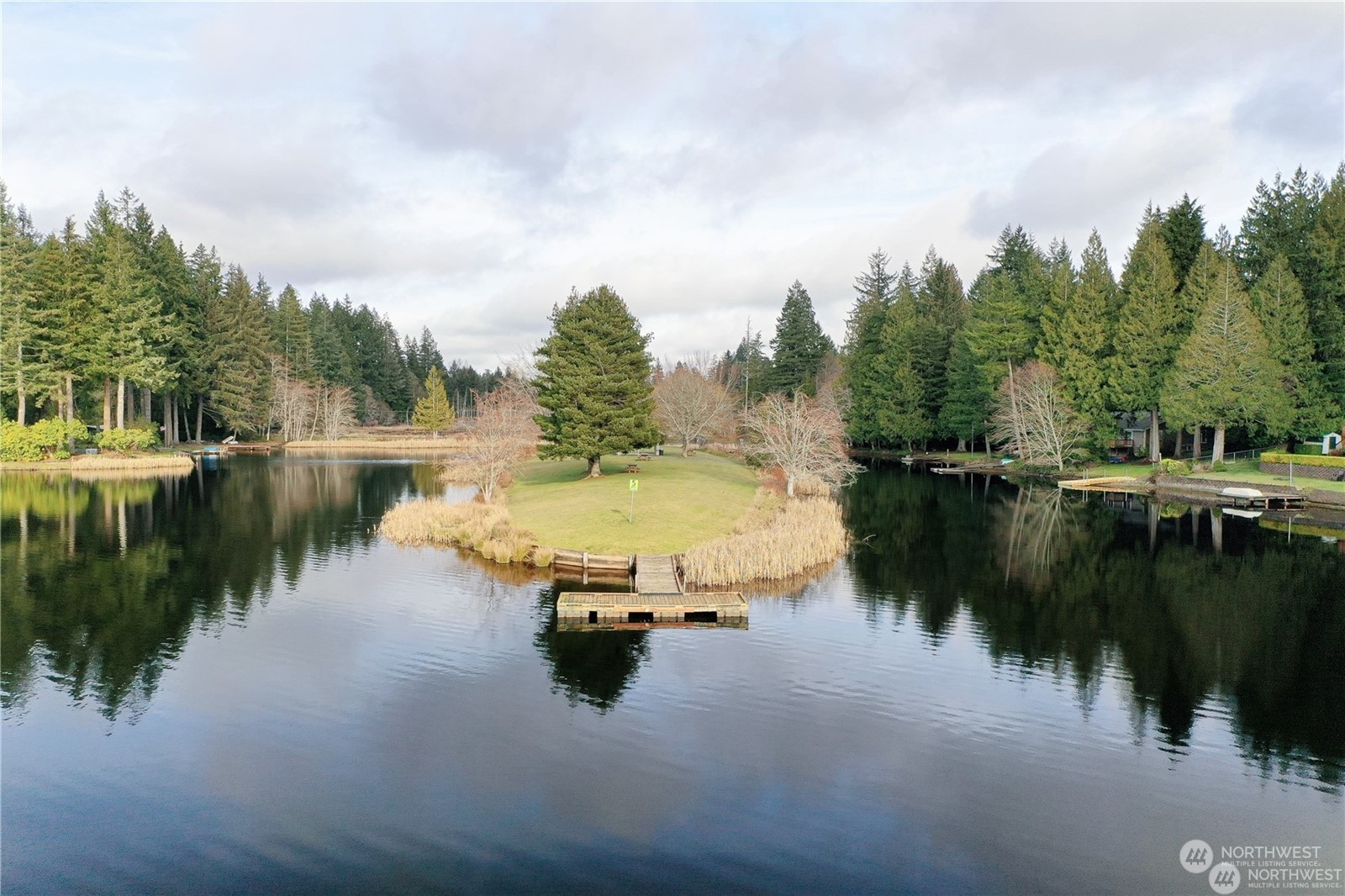 800 E Lakeshore Drive W