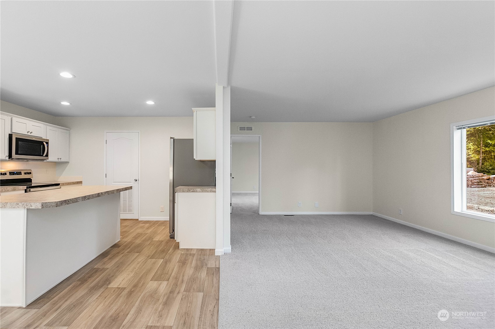 800 E Lakeshore Drive W